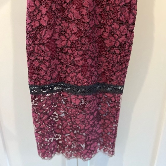 Alexis (Revolve) Evie Burgundy Lace Off Shoulder Midi Dress. Size XS. - Picture 17 of 17